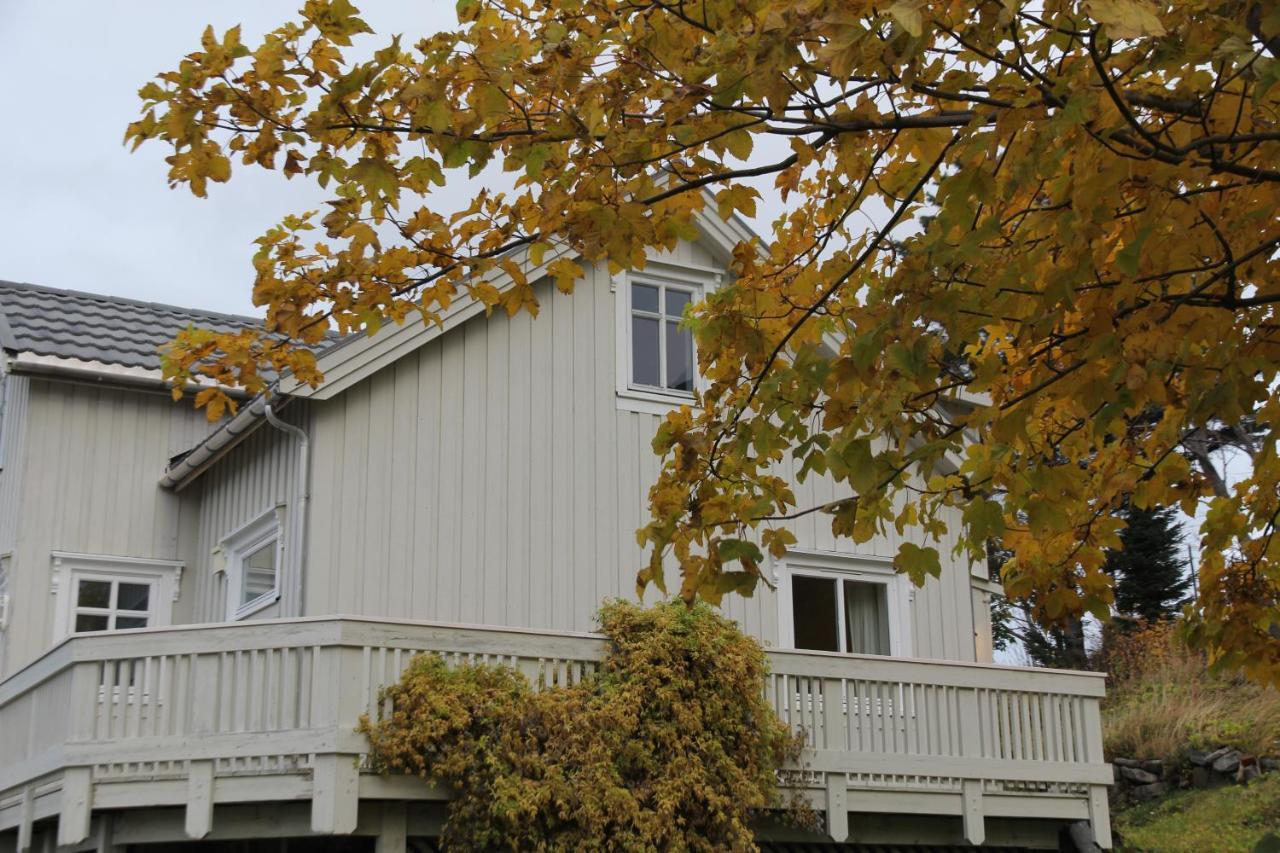 Hus Pa Vakre Ramberg Fra 1904 Villa Exterior photo